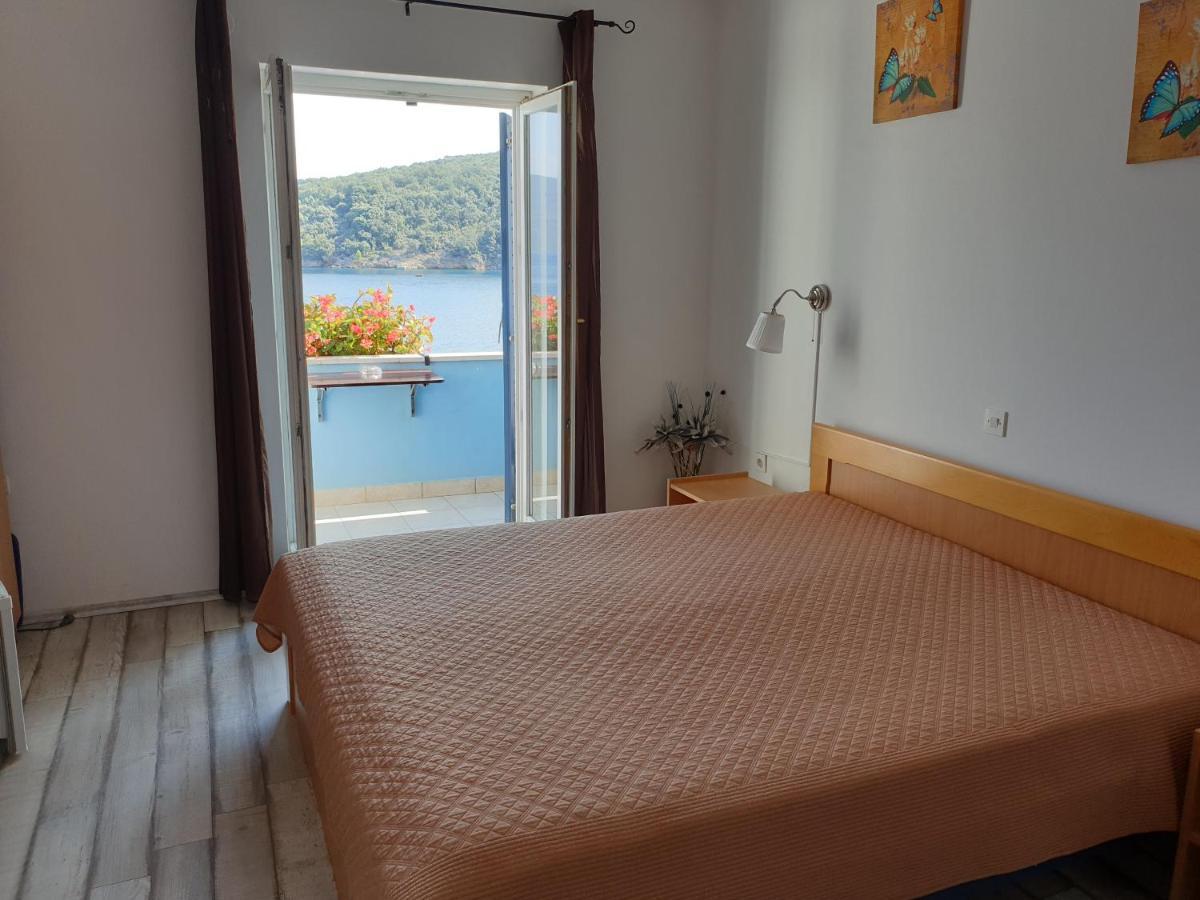Bed and Breakfast Sobe Mamalu Valun Exterior foto