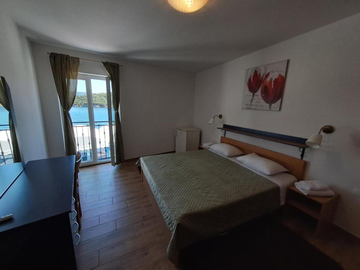 Bed and Breakfast Sobe Mamalu Valun Exterior foto