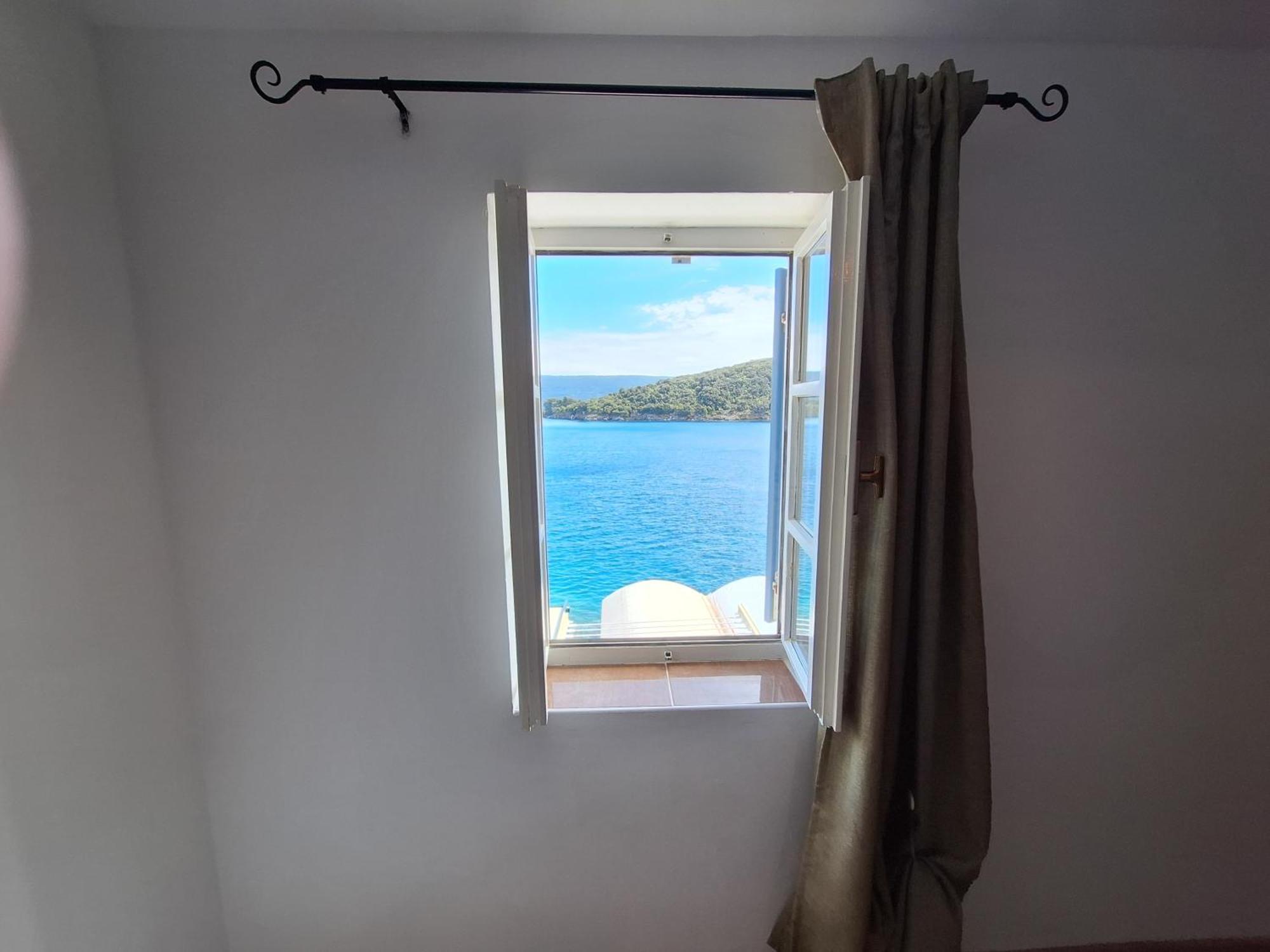 Bed and Breakfast Sobe Mamalu Valun Exterior foto